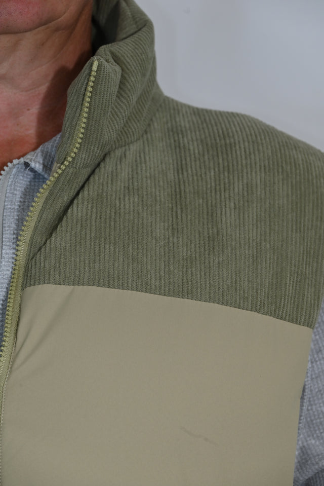 ZY UNISEKSA VESTE PREMIUM STILĀ, Gaiši olīvzaļā