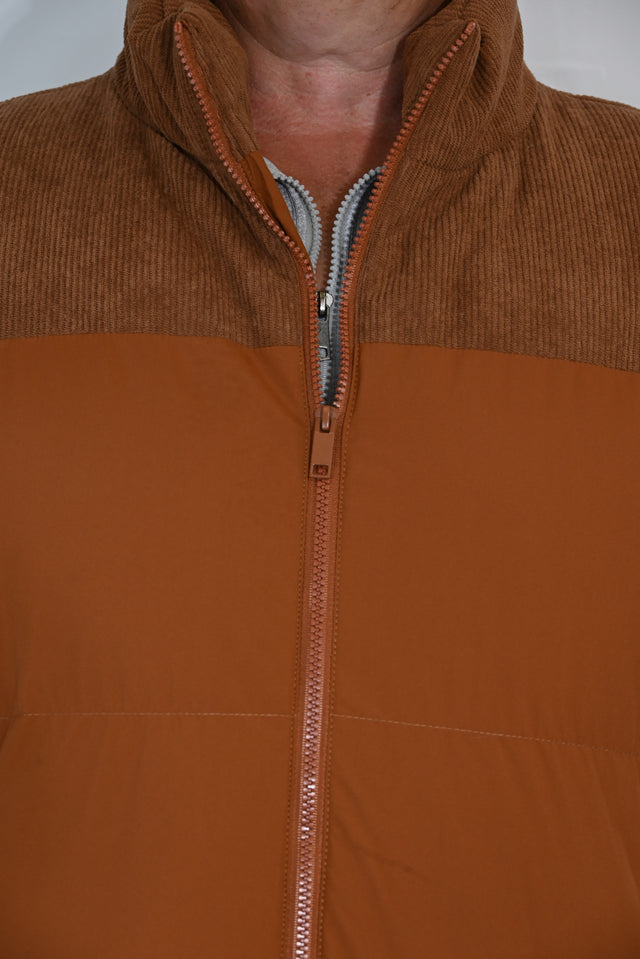ZY UNISEKSA VESTE PREMIUM STILĀ, Karamelbrūnā