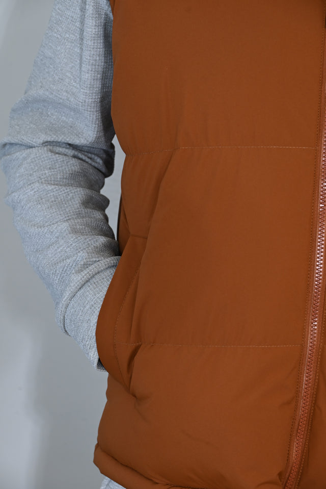 ZY UNISEKSA VESTE PREMIUM STILĀ, Karamelbrūnā