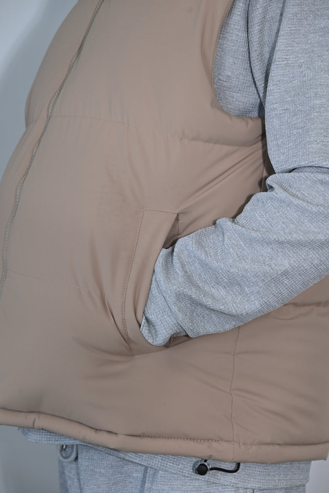 ZY UNISEKSA VESTE PREMIUM STILĀ, Maigi bēšā