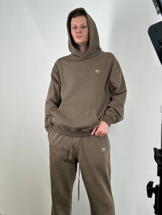 ZY LIMITED BRONZE pavasara formāts ar taisnām biksēm