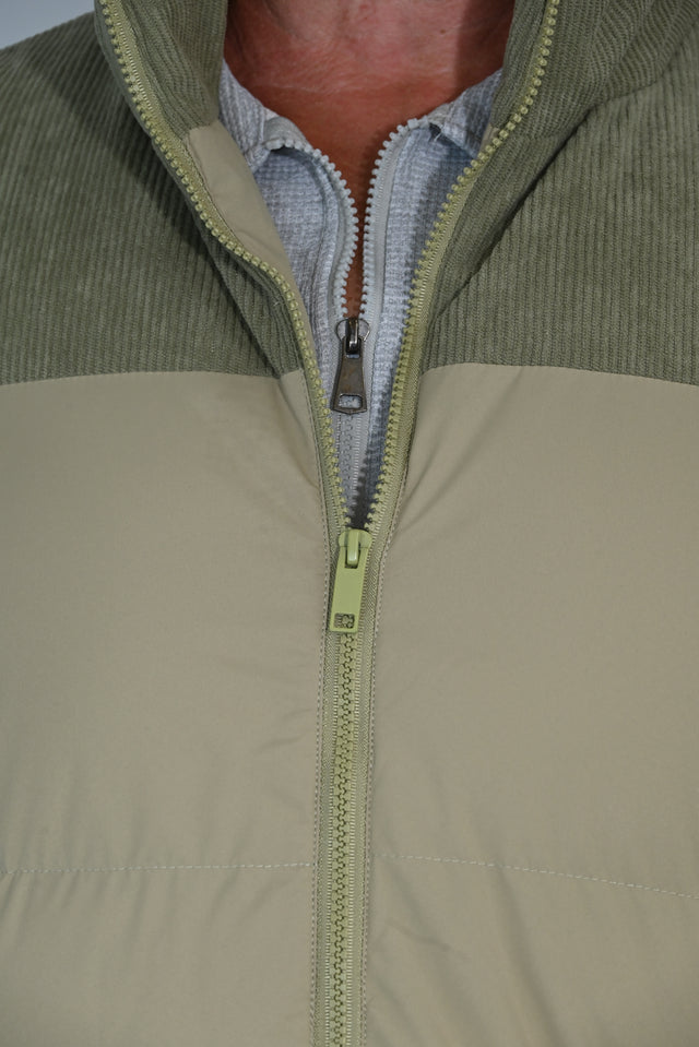 ZY UNISEKSA VESTE PREMIUM STILĀ, Gaiši olīvzaļā