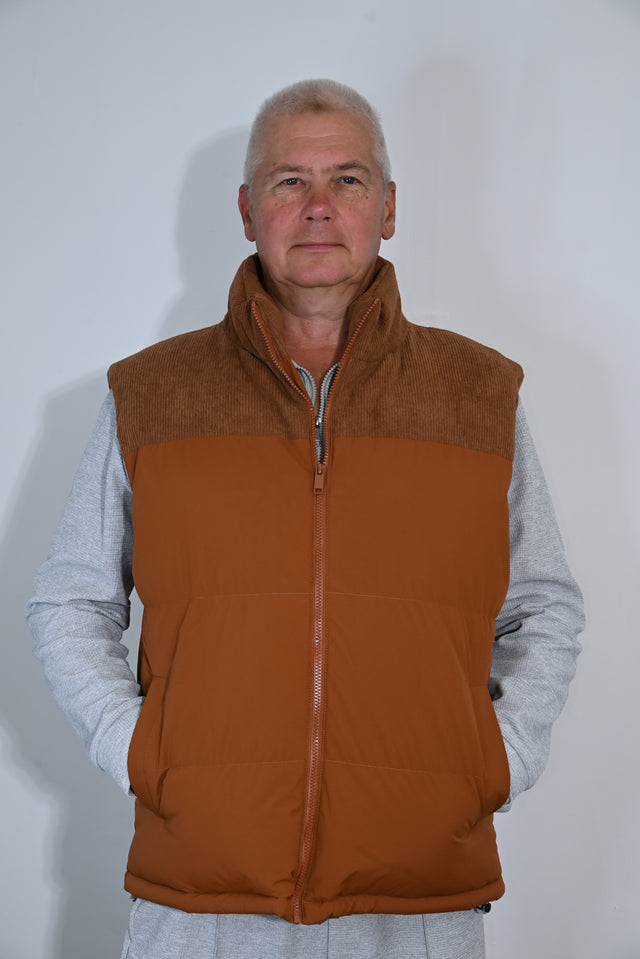 ZY UNISEKSA VESTE PREMIUM STILĀ, Karamelbrūnā