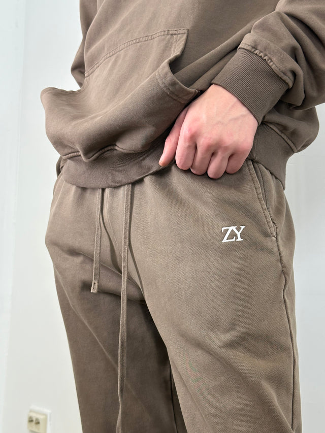 ZY LIMITED BRONZE pavasara formāts ar taisnām biksēm